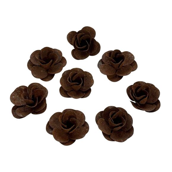 Vintage Metal Rusty Roses Patina Lot Of 8 Metal Roses Farmhouse Boho Shabby Chic - Picture 1 of 8